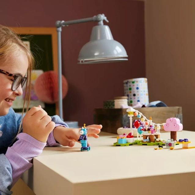 Конструктор LEGO Animal Crosssng День народження Джуліана (77046) - 8