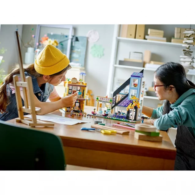 Конструктор LEGO Friends Цветочные и дизайнерские магазины в центре города (41732) - 11
