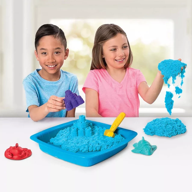 Набір піску для дитячої творчості - KINETIC SAND ЗАМОК З ПІСКУ (блакитний, 454 г, формочки, лоток) - 2