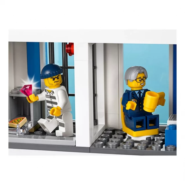 Конструктор LEGO City Полицейский участок (60246) - 9