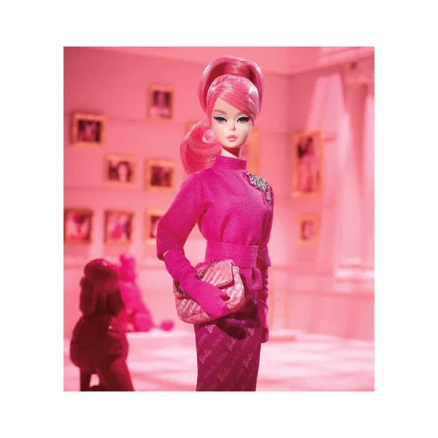 Колекційна лялька Barbie "Велично Рожева" (FXD50) - 10