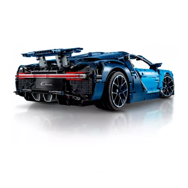Конструктор LEGO Technic Автомобиль Bugatti Chiron (42083) - 10