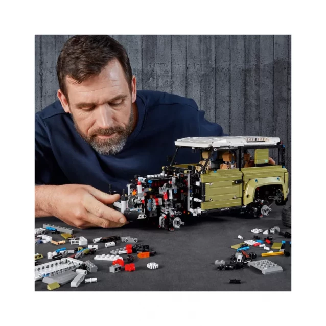 Конструктор LEGO Technic Land Rover Defender (42110) - 4