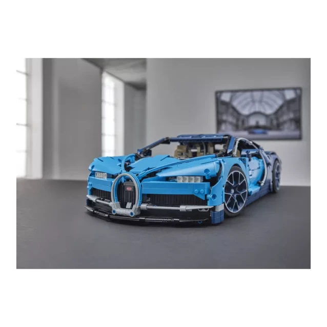 Конструктор LEGO Technic Автомобиль Bugatti Chiron (42083) - 11