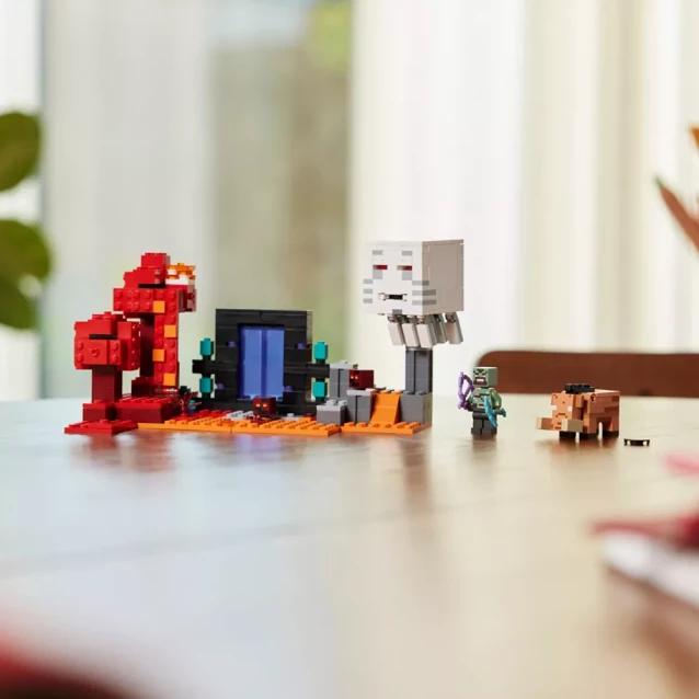 Конструктор LEGO Minecraft Засідка біля порталу в Нижній світ (21255) - 10