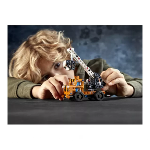 Конструктор LEGO Technic Конструктор Стріловий Автокран (42088) - 6