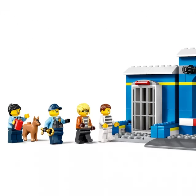 Конструктор LEGO City Переслідування на поліцейській дільниці (60370) - 5