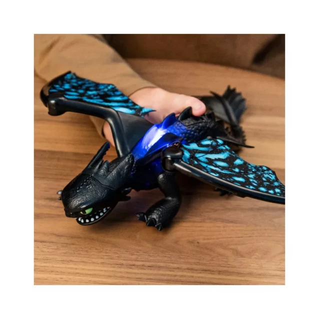SPIN MASTER DRAGONS 3: фігурка де-люкс дракона Беззубока зі світловими і звуковими еф - 6