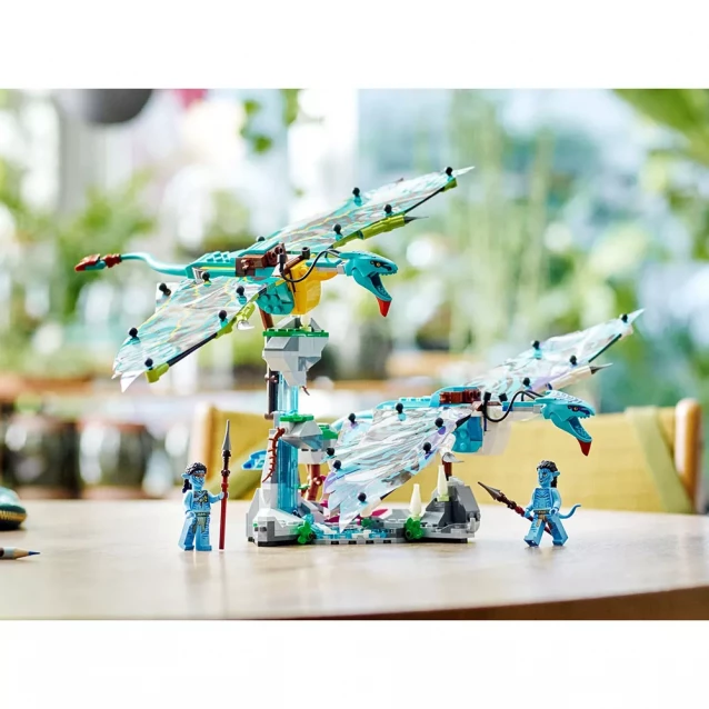 Конструктор LEGO Avatar Перший політ Джейка та Нейтірі на Банші (75572) - 10