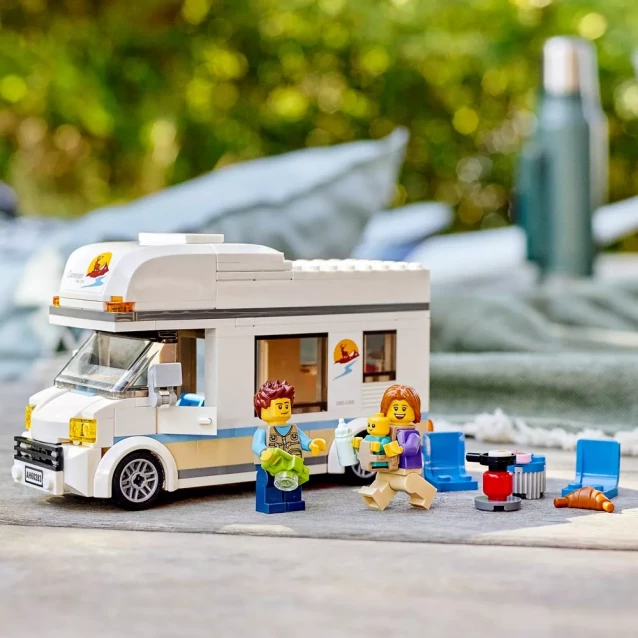 Конструктор LEGO City Каникулы в доме на колесах (60283) - 7