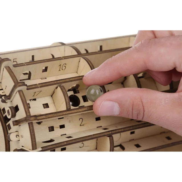 Дерев'яний конструктор 3D PlayWood Лабіринт "Scroll & hole" (10701) - 3