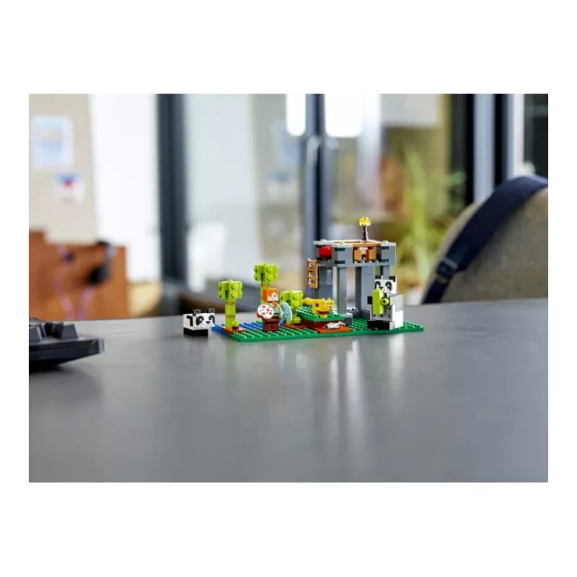 Конструктор Lego Minecraft Розплідник панд (21158) - 3