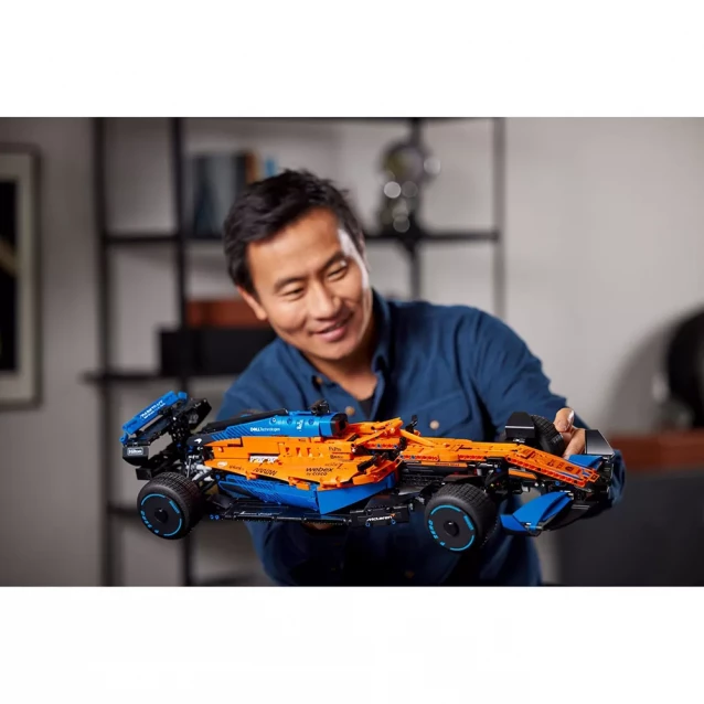 Конструктор LEGO Technic Гоночний автомобіль McLaren Formula 1 Team 2022 (42141) - 7