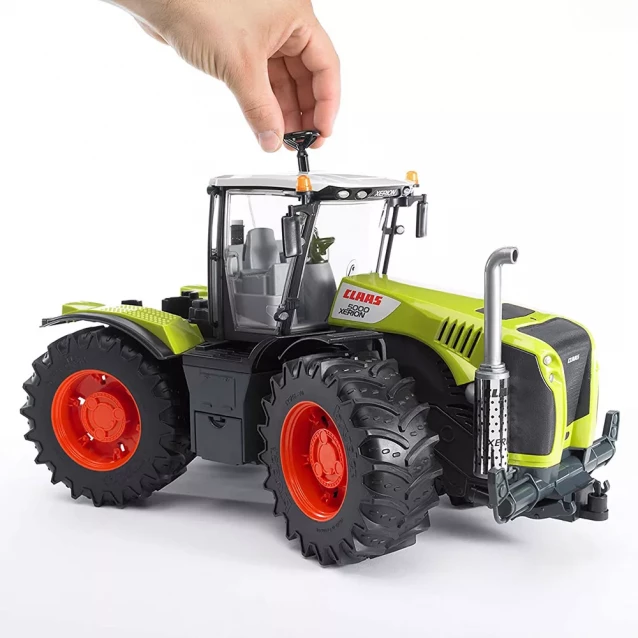 Машинка игрушечная трактор Claas Xerion 5000 1:16 Bruder - 2