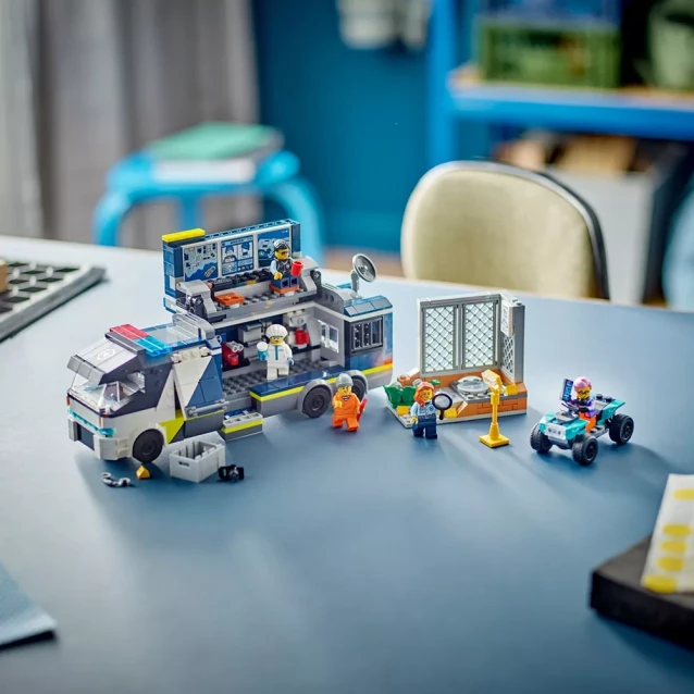 Конструктор LEGO City Пересувна поліцейська криміналістична лабораторія (60418) - 9