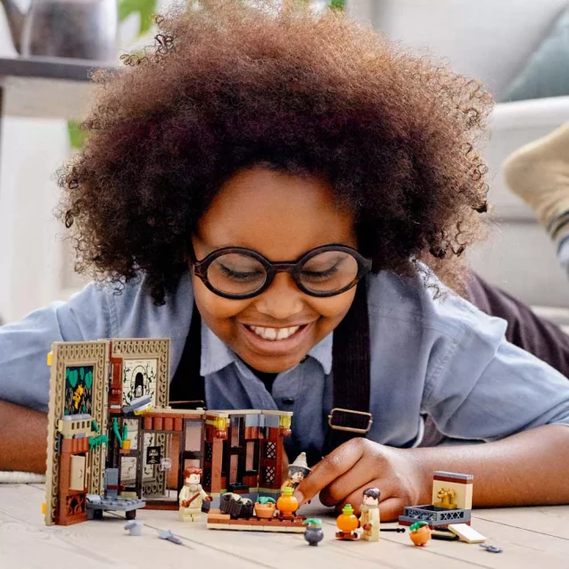 Конструктор LEGO Harry Potter В Хогвартсе: урок Гербологии (76384) - 7